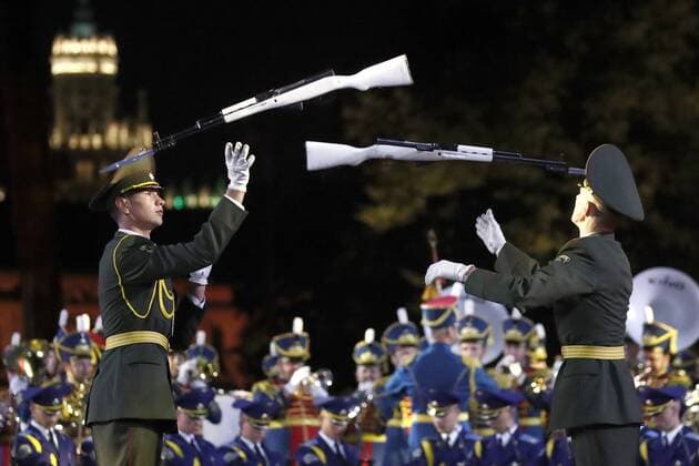MOSCOW, RUSSIA - SEPTEMBER 1, 2019: Servicemen of the guard of honor of Belarus Armed Forces perform during the closing ceremony of the 12th Spasskaya Tower International Military Music Festival in Red Square. Artyom Geodakyan TASS  TS0B8FB1