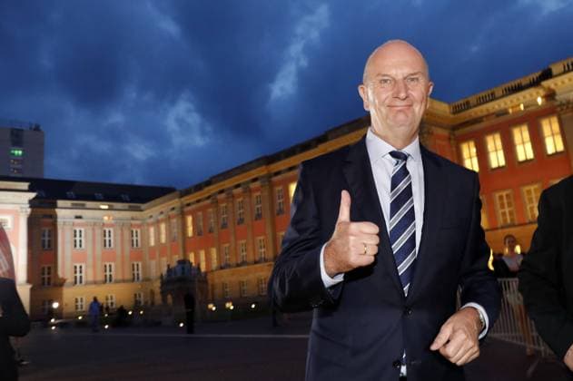 Dietmar Woidke vor dem Landtag nach der Landtagswahl in Brandenburg. Potsdam, 01.09.2019 *** Dietmar Woidke before the state parliament after the state election in Brandenburg Potsdam, 01 09 2019 Foto:xS.xGabschx xFuturexImage