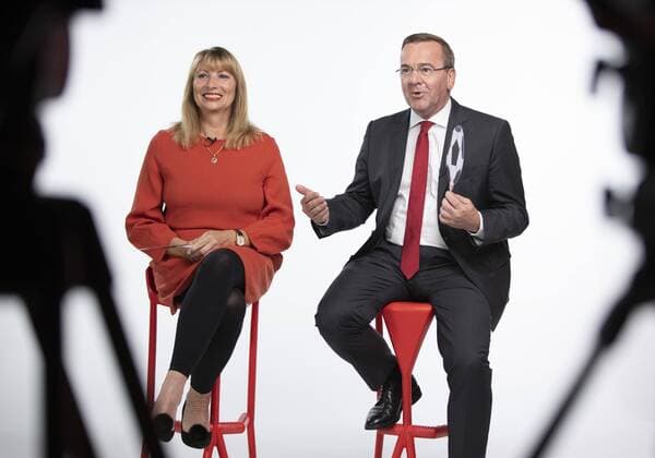 Petra Koepping, Ministerin fuer Gleichstellung und Integration in Sachsen und Boris Pistorius, Innenminister von Niedersachsen, bewerben sich gemeinsam um den SPD-Parteivorsitz. Berlin 27.08.2019 Berlin Deutschland *** Petra Koepping, Minister for Equality and Integration in Saxony, and Boris Pistorius, Minister of the Interior of Lower Saxony, jointly apply for SPD party chair Berlin 27 08 2019 Berlin Germany Copyright: xThomasxImo photothek.netx
