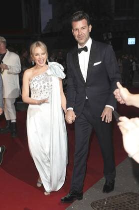Kylie Minogue mit Freund Paul Solomons bei der Verleihung der GQ Men of the Year Awards 2019 in der Tate Modern. London, 03.09.2019 *** Kylie Minogue with friend Paul Solomon at the GQ Men of the Year Awards 2019 ceremony at the Tate Modern London, 03 09 2019 Foto:xD.xJonesx xFuturexImage