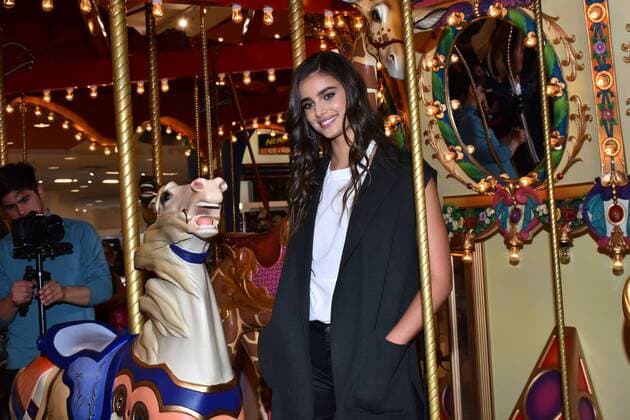 Fashion Fest Autumn Winter Store Tour MEXICO CITY, MEXICO - SEPTEMBER 5: Victoria s Secret Model Taylor Hill poses for photos during a store tour to promote the Fashion Fest Autumn Winter 2019 at Liverpool Polanco on September 5, 2019 in Mexico City, Mexico  Copyright: xCarlosxTischlerx EYE_9808