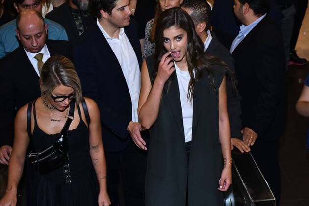 Fashion Fest Autumn Winter Store Tour MEXICO CITY, MEXICO - SEPTEMBER 5: Victoria s Secret Model Taylor Hill poses for photos during a store tour to promote the Fashion Fest Autumn Winter 2019 at Liverpool Polanco on September 5, 2019 in Mexico City, Mexico  Copyright: xCarlosxTischlerx EYE_9857