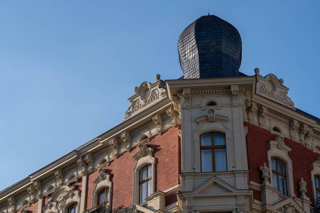 Gentrification Germany, Berlin, 22 08 2019, residential building Prenzlauer Berg, tower, art nouveau facade, stucco,