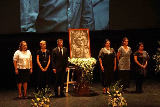 Mexiko, Trauer um Francisco Toledo September 6, 2019: EUM20190905CUL11.JPG.OACAXA, Oax. DeathDeceso-Toledo.- 6 de septiembre de 2019. Alejandra Frausto, secretaria de Cultura, y Alejandro Murat, gobernador de Oaxaca, encabezan la guardia de honor en el Teatro Macedonio Alcala en honor al artista Francisco Toledo, fallecido el jueves a los 79 anos. Foto: Agencia EL UNIVERSALEELG  - ZUMAu78_ 20190906_zaf_u78_015 Copyright: xElxUniversalx