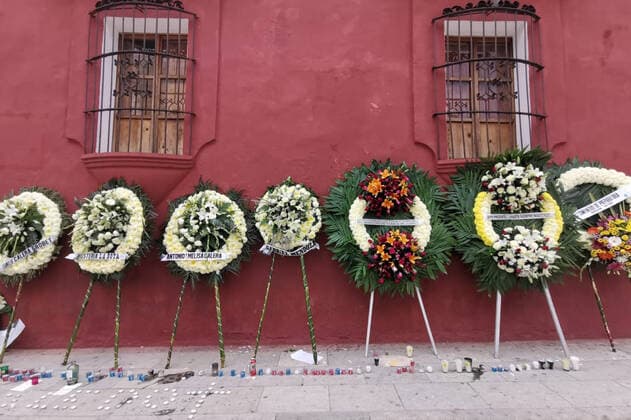 September 6, 2019 EUM20190905CUL20 JPG OACAXA, Oax DeathDeath Toledo September 6, 2019 Continuing arrival of floral offerings and followers of artist Francisco Toledo at the Institute of Graphic Arts of Oaxaca IAGO , which pays tribute to the artist who died this Thursday at 79 years of age Photo Agency EL UNIVERSALEELG  - ZUMAu78_ 20190906_zaf_u78_035 Copyright: xElxUniversalx