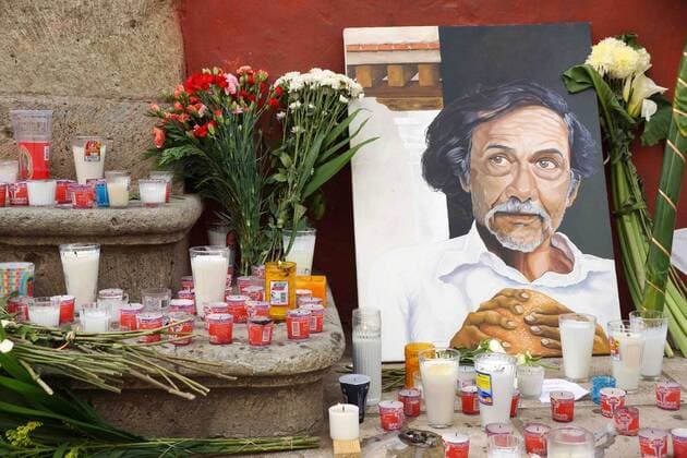 September 6, 2019 EUM20190906CUL27 JPG OAXACA, Oax DeathDeath Toledo September 6, 2019 Friends, family and supporters of artist Francisco Toledo gather at the Instituto de Artes Graficas de Oaxaca IAGO , where a tribute with floral offerings is made to the deceased painter on Thursday at age 79 Photo Agency EL UNIVERSALEELG  - ZUMAu78_ 20190906_zaf_u78_054 Copyright: xElxUniversalx