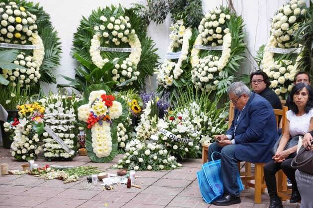 September 6, 2019 EUM20190906CUL26 JPG OAXACA, Oax DeathDeath Toledo September 6, 2019 Friends, family and supporters of artist Francisco Toledo gather at the Instituto de Artes Graficas de Oaxaca IAGO , where a tribute with floral offerings is made to the deceased painter on Thursday at age 79 Photo Agency EL UNIVERSALEELG  - ZUMAu78_ 20190906_zaf_u78_055 Copyright: xElxUniversalx