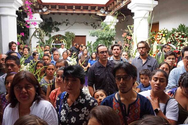 September 6, 2019 EUM20190907CUL02 JPG OAXACA, Oax DeathDecease Toledo Friends, family and supporters of artist Francisco Toledo gathered at the Instituto de Artes Graficas de Oaxaca IAGO on September 6, 2019, where a tribute with floral offerings was made to the deceased painter on Thursday at age 79 Foto Agencia EL UNIVERSALEELG  - ZUMAu78_ 20190906_zaf_u78_119 Copyright: xElxUniversalx