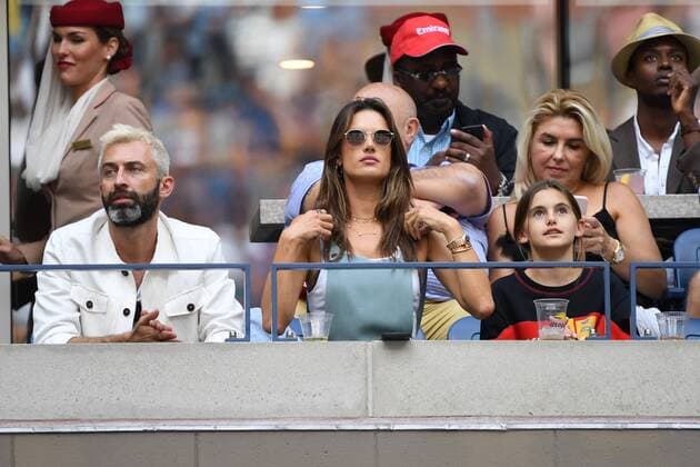 Prominente Zuschauer bei den Tennis US Open in New York FLUSHING NY- SEPTEMBER 07: Alessandra Ambrosio is seen watching Serena Williams Vs Bianca Andreescu during the women s finals on Arthur Ashe Stadium at the USTA Billie Jean King National Tennis Center on September 7, 2019 in Flushing Queens. Copyright: xmpi04x xMediaPunchx