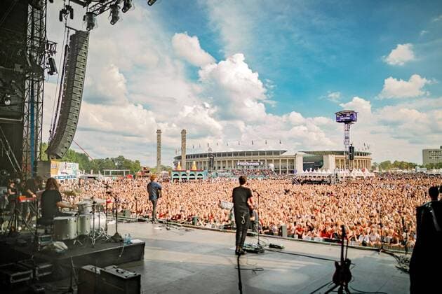 Lollapalooza Berlin 2019 singer Dean Lewis during a performance at the Lollapalooza Berlin 2019 on 07 and 08 09 2019 at the Olympiastadion Berlin 20190909SFL0005