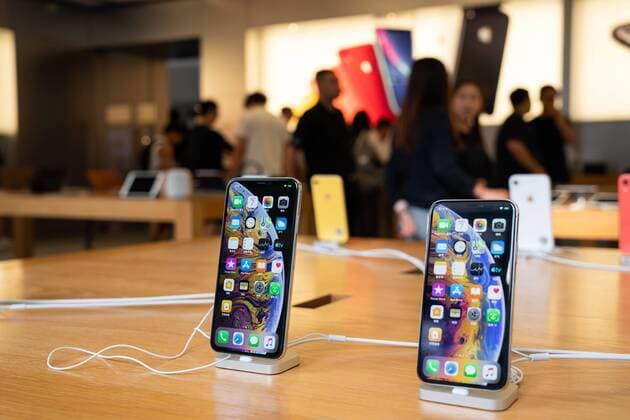 September 7, 2019, Shanghai, China: I Phone XS and iPhone XS Max displayed in an Apple store in Shanghai. Shanghai China - ZUMAs197 20190907_zab_s197_139 Copyright: xAlexxTaix