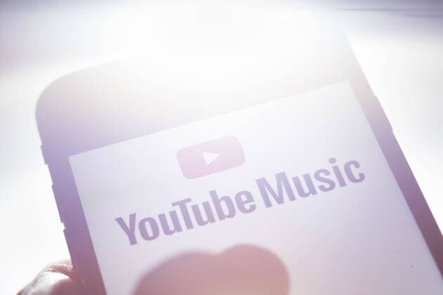 Symbol photo The logo of the online music service YouTube Music is displayed on a smartphone Berlin, 09 09 2019 Berlin Germany Copyright: xThomasxTrutschel photothek.netx