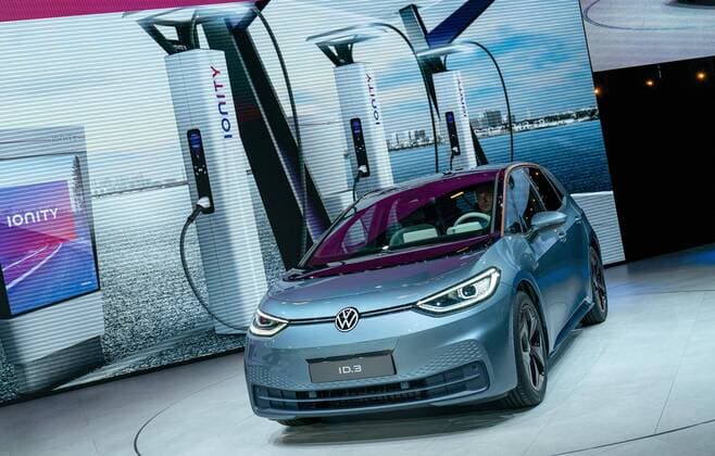 68. Internationale Automobil Ausstellung IAA 09.09.2019, Frankfurt: Volkswagen präsentiert die Weltpremiere des neuen ID 3 während der Volkswagen Gropu Night auf der 68. Internationalen Automobil Ausstellung IAA in Frankfurt. Die Ausstellung ist für das Publikum vom 12.09. bis 22.09.2019 geöffnet. Frankfurt Deutschland Messe *** 68 International Motor Show IAA 09 09 2019, Frankfurt Volkswagen presents the world premiere of the new ID 3 during the Volkswagen Gropu Night at the 68 International Motor Show IAA in Frankfurt The exhibition is open to the public from 12 09 to 22 09 2019 Frankfurt Germany Fair