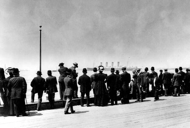 The great ocean liner Lusitania leaving New York The great ocean liner Lusitania leaving New York 1915 United States Washington. Archives nationales Copyright: xPhoto12 ArchivesxSnarkx DFS09A06_255