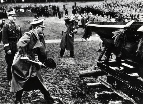 Adolf Hitler inaugurating the construction of the first highway (1933) Adolf Hitler breaking ground for the construction of the first highway, from Frankfurt to Heidelberg. September 1933 Germany Copyright: xPhoto12 ArchivesxSnarkx DFS09A09_367
