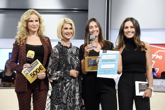 Katja Burkard, Brigitte Mohn, Leila Rudzki and Nazan Eckes with all prize winners at the RTL Com with Award ceremony at the IFA 2019 at the booth of n tv Berlin, 11 09 2019 Foto:xN.xKubelkax xFuturexImage