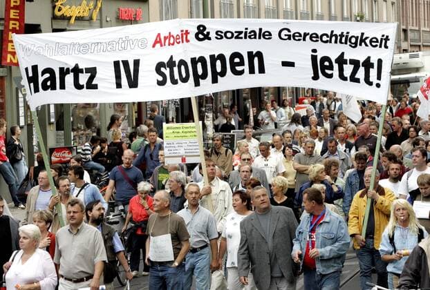 Berlin, Germany Monday demonstration against Hartz IV 23 08 2004, Berlin, Germany, DEU Monday demonstration in Berlin against Hartz IV Banner with the inscription Hartz IV stop now Berlin Berlin Germany