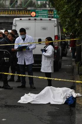 September 11, 2019 EUM20190911SOC03 JPG MEXICO CITY, ViolenceViolencia Balacera September 11, 2019 A 25-year-old girl who transited on Central Avenue, on the border of Nezahualcoyotl and Mayor Gustavo A Madero, died after being hit by a stray bullet when two alleged thieves tried to escape from local police who were after them for stealing a truck loaded  - ZUMAu78_ 20190911_zaf_u78_014 Copyright: xElxUniversalx