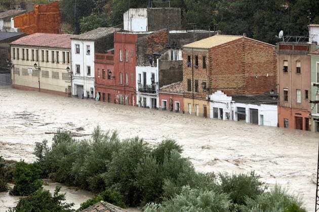 Bilder des Jahres 2019, News 09 September News Themen der Woche KW37 News Bilder des Tages View of the Clariano river after the heavy rains registered in Ontinyent, Valencia, Spain, 12 September 2019. Up to 297 liters per square meter have been registered in 24 hours in Ontinyent, the highest register in the last century. The gota fria or cold drop is affecting the Mediterranean coast with strong winds and rainfalls of 100 liters per square meter. Cold drop in Valencia !ACHTUNG: NUR REDAKTIONELLE NUTZUNG!  Copyright: xNatxoxFrancésx GRAF534 20190912-637038844684935882