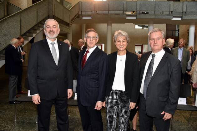 The prizewinners The biochemist Prof Dr Adrian Krainer , l r, and the neurologist Richard Finkel and the laudators Brunhilde Wirth and Dr Stephan Zierz before the presentation of the K J Zülch Prize on 12th September 2019 in Cologne The K J Zülch Prize of the Gertrud Reemtsma Foundation has been awarded since 1990 for outstanding achievements in basic neurological research The two
