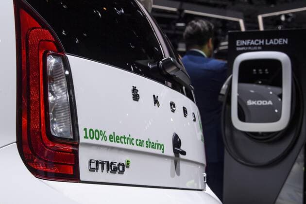10.09.2019, xkvx, Wirtschaft Automobil, IAA 2019 - Internationale Automobil Ausstellung emwirt, empoli, v.l. Skoda Citigo E IV Style Auto E-Auto E-Mobil Elekroauto Elektromobil Ladestation Ladeanschluss Ladesaeule Stecker E-Station E-Stecker Frankfurt am Main *** 10 09 2019, xkvx, Wirtschaft Automobil, IAA 2019 International Automobile Exhibition emwirt, empoli, v l Skoda Citigo E IV Style Auto E Auto E Mobil Elekroauto Elektromobil Charging station Charging connection Charging column Plug E Station E Plug E Plug Frankfurt am Main