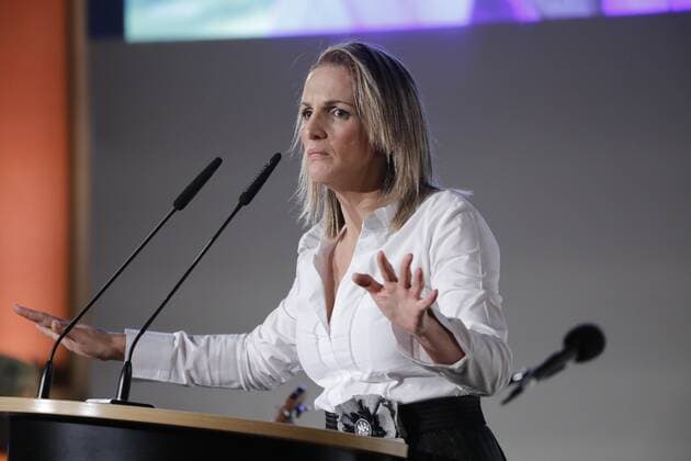 Mika Almog, granddaughter of Shimon Peres, Germany, Berlin, Rotes Rathaus , Shimon Peres Prize 2019 for Academy Leadership Competence Award ceremony on 15 09 2019 in Berlin