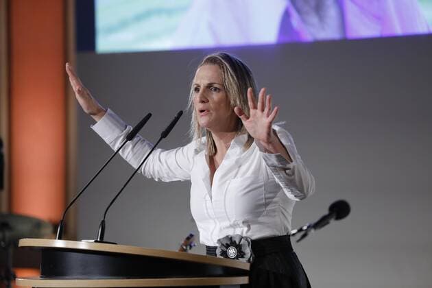 Mika Almog, granddaughter of Shimon Peres, Germany, Berlin, Rotes Rathaus , Shimon Peres Prize 2019 for Academy Leadership Competence Award ceremony on 15 09 2019 in Berlin