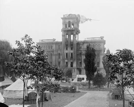 Ruins of Hall of Justice, Portsmouth Square, after Earthquake, San Francisco, California, USA, Detroit Publishing Company, 1906  Copyright: CircaxImages ghi-circa00658