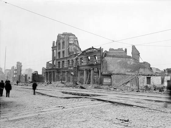Market Street, Showing Earthquake Upheaval, San Francisco, California, USA, Detroit Publishing Company, 1906  Copyright: CircaxImages ghi-circa00663