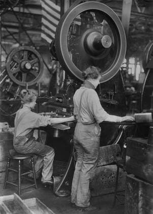 Two Women in Overalls Working in Factory during World War I, Detroit, Michigan, USA, Bain News Service, December 1917  Copyright: CircaxImages ghi-circa02659