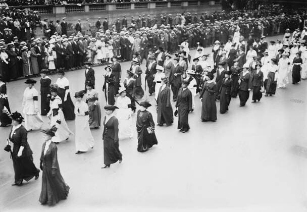 Women s Peace Parade shortly after Start of World War I, Fifth Avenue, New York City, New York, USA, Bain News Service, August 29, 1914  Copyright: CircaxImages ghi-circa02829