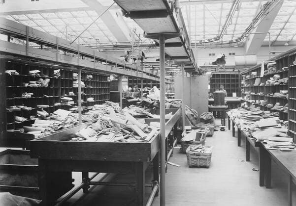 Unsorted Mail at General Post Office, New York City, New York, USA, Bain News Service, 1914  Copyright: CircaxImages ghi-circa02837