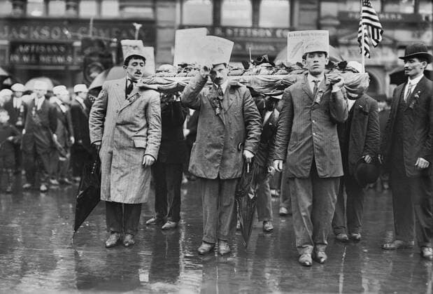Bakers Carrying Float of Loaf of Bread, May Day Parade, New York City, New York, USA, Bain News Service, May 1, 1909  Copyright: CircaxImages ghi-circa02937