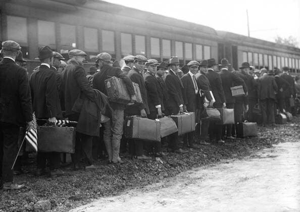 Arrival of Drafted Men, Camp Meade 1, Maryland, USA, Harris & Ewing, 1917  Copyright: CircaxImages ghi-circa03565