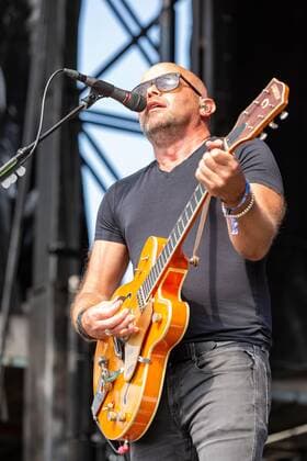 September 15, 2019, Chicago, Illinois, U.S: MARK GARDENER of Ride during the Riot Fest Music Festival at Douglas Park in Chicago, Illinois Chicago U.S. - ZUMAs135 20190915_zap_s135_040 Copyright: xDanielxDeSloverx