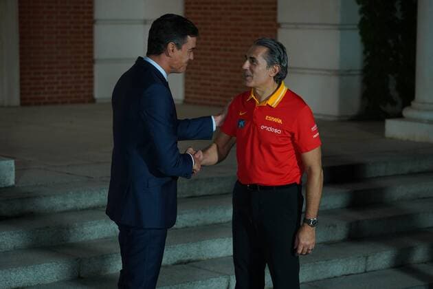 Spanish President Pedro Sanchez at a reception to honour the Spain Basketball team after their victor y in the 2019 China Basketball FIBA World Cup at Moncloa Palace in Madrid on Monday, 16 September 2019 Cordon Press