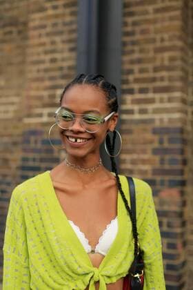 A chic showgoer attending the show during London Fashion Week September 14 ,2019 - LFW: Spring 2020 Street Style Day 1, London England United Kingdom  Copyright: xRunwayxManhattan ValentinaxRaniex SS20LNDVR1409019062