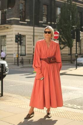 A chic showgoer attending the show during London Fashion Week September 14 ,2019 - LFW: Spring 2020 Street Style Day 1, London England United Kingdom  Copyright: xRunwayxManhattan ValentinaxRaniex SS20LNDVR1409019137