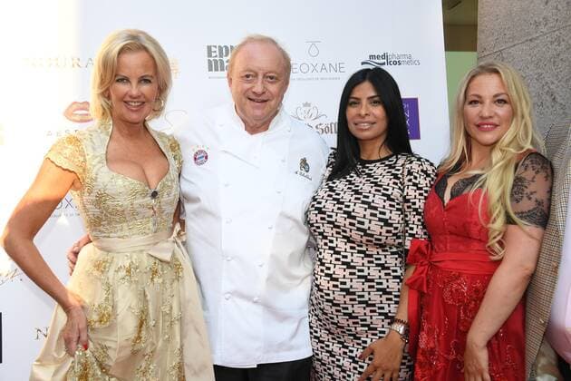Bilder des Jahres 2019, Entertainment 09 September Entertainment Themen der Woche KW38 Entertainment Bilder des Tages Astrid Söll, Alfons Schuhbeck, Noura El Massaoudi und Theresa Schleicher Wiesn-Warm-Up Einleitung der 5. Jahreszeit Oktoberfest Noura M.unique Boutique München 17. September 2019 *** Astrid Söll, Alfons Schuhbeck, Noura El Massaoudi and Theresa Schleicher Wiesn Warm Up Introduction of the 5 Season Oktoberfest Noura M unique Boutique Munich 17 September 2019