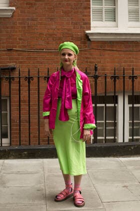 A chic showgoer attending the show during London Fashion Week September 16, 2019 - LFW: Spring 2020 Street Style Day 3, London England United Kingdom  Copyright: xValentinaxRanierix VRLFWDay20190916_MAS129