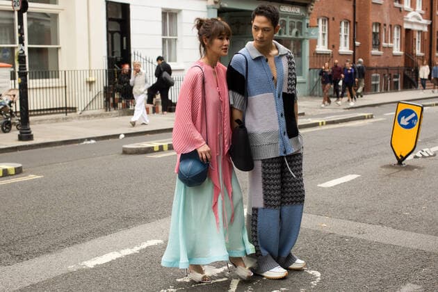 A chic showgoer attending the show during London Fashion Week September 16,2019 - LFW: Spring 2020 Street Style Day 3, London England United Kingdom  Copyright: xValentinaxRanierix VRLFWDay20190916_MAS131