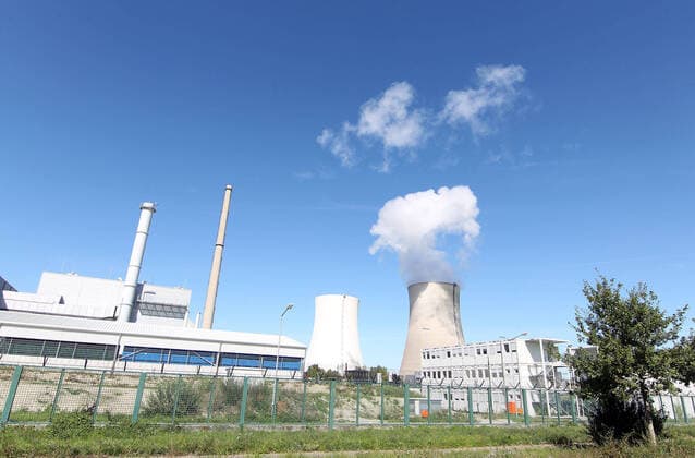 IMAGO Nature: Unsere Erde, Energiequellen, Kernenergie xsvx, Wirtschaft, AKW Phlippsburg, emwirt v.l. AKW Atomkraftwerk Kernkraftwerk Kühlturm Kuehlturm Philippsburg ENBW Dampf Philippsburg *** xsvx, Economy, AKW Phlippsburg, emwirt v l AKW Nuclear power plant Nuclear power plant Cooling tower Cooling tower Philippsburg ENBW Steam Philippsburg