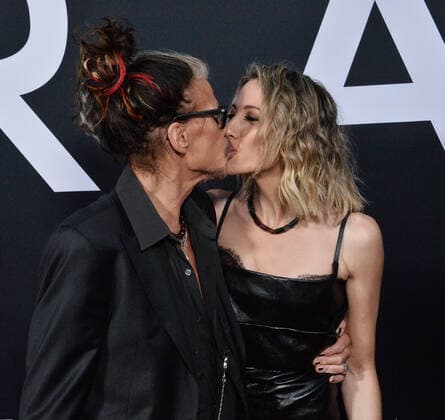 Bilder des Jahres 2019, Entertainment 09 September Entertainment Themen der Woche KW38 Aerosmith lead singer Steven Tyler and his girlfriend Aimee Preston attend the premiere of the motion picture sci-fi thriller Ad Astra at the ArcLight Cinerama Dome in the Hollywood section of Los Angeles on Wednesday, September 18, 2019. Storyline: Astronaut Roy McBride (Brad Pitt) travels to the outer edges of the solar system to find his missing father and unravel a mystery that threatens the survival of our planet. His journey will uncover secrets that challenge the nature of human existence and our place in the cosmos.  LAP2019091829 JIMxRUYMEN