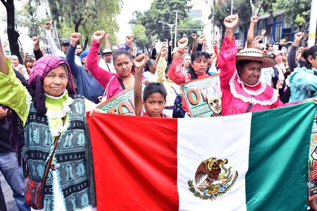 2th Anniversary of the September 19 Earthquake MEXICO CITY , MEXICO - SEPTEMBER 19: Citizens are seen raising their fists during the minute of silence by people who lost their lives in the earthquake of 2017 at Tlalpan Multifamily on September 19, 2019 in Mexico City, Mexico. The earthquake of September 19, 2017 with a magnitude of 7.1 on scale Richter occurred at 13:14 hours left 369 dead throughout the country and hundreds of victims  Copyright: xCarlosxTischlerx EYE_1497
