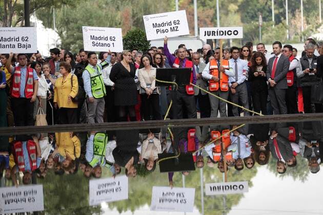 September 19, 2019 EUM20190919NAC07 JPG MEXICO CITY PresidencyPresidency AMLO September 19, 2019 Aspects of the Macrosimulation that took place at 10 a.m. in Mexico City in commemoration of the 1985 and 2017 earthquakes In the picture the evacuation of Senate workers Photo Agency EL UNIVERSALIvan StephensEELG  - ZUMAu78_ 20190919_zaf_u78_005 Copyright: xElxUniversalx