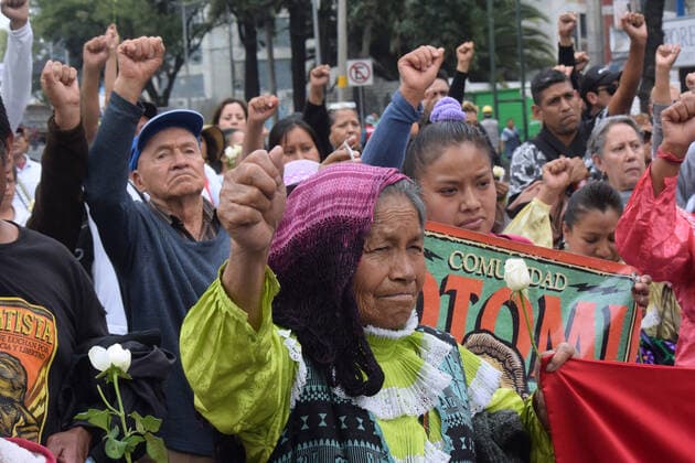 Second Anniversary of The S19 earthquake MEXICO CITY , MEXICO - SEPTEMBER 19: People meets at Multifamiliar of Tlalpan to commemorate the victims of the 2017 earthquake on September 19, 2019 in Mexico City, Mexico. The S19 earthquake of 2017 with a magnitude of 7.1 on scale Richter occurred at 13:14 had as a consequence 369 victims  Copyright: xIlianaxSuarezx EYE_3156