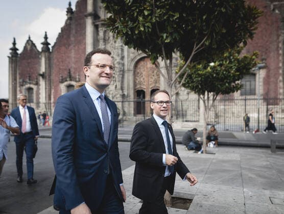 Federal Minister of Health Jens Spahn CDU As part of a tour of the historic city centre of Mexico City on 20 09 2019 Mexico City Mexico City Mexico Copyright: xXanderxHeinl photothek.netx