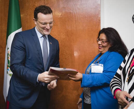 Federal Health Minister Jens Spahn CDU In the context of handing over the invitation letters to Mexican trainers of nursing staff for a seminar trip to Germany Mexico City, 20 09 2019 Mexico City Mexico Copyright: xXanderxHeinl photothek.netx