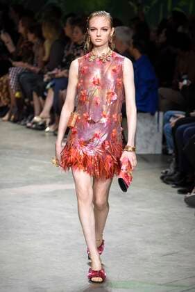Mailand Fashion Week - Versace Modenschau Milan Fashion Week, Women Spring Summer 2020. Milan, Women s Fashion, Spring Summer 2020.Versace catwalk Pictured: model  Copyright: xSimonaxChiocciax xIPAx xFotosickix