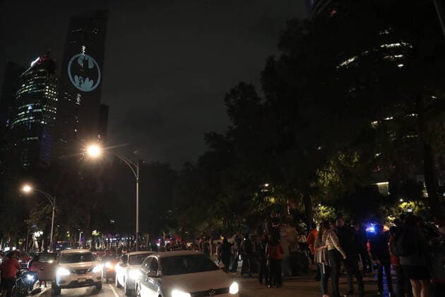 September 21, 2019 EUM20190921ESP13 JPG MEXICO CITY Batman DayDia de Batman Batisenal August 21, 2019 Aspects of the Batisenal projected in the Reform Tower on the Reform Promenade by the Batman Day Photo Agency EL UNIVERSALJuan BoitesEELG  - ZUMAu78_ 20190921_zaf_u78_080 Copyright: xElxUniversalx